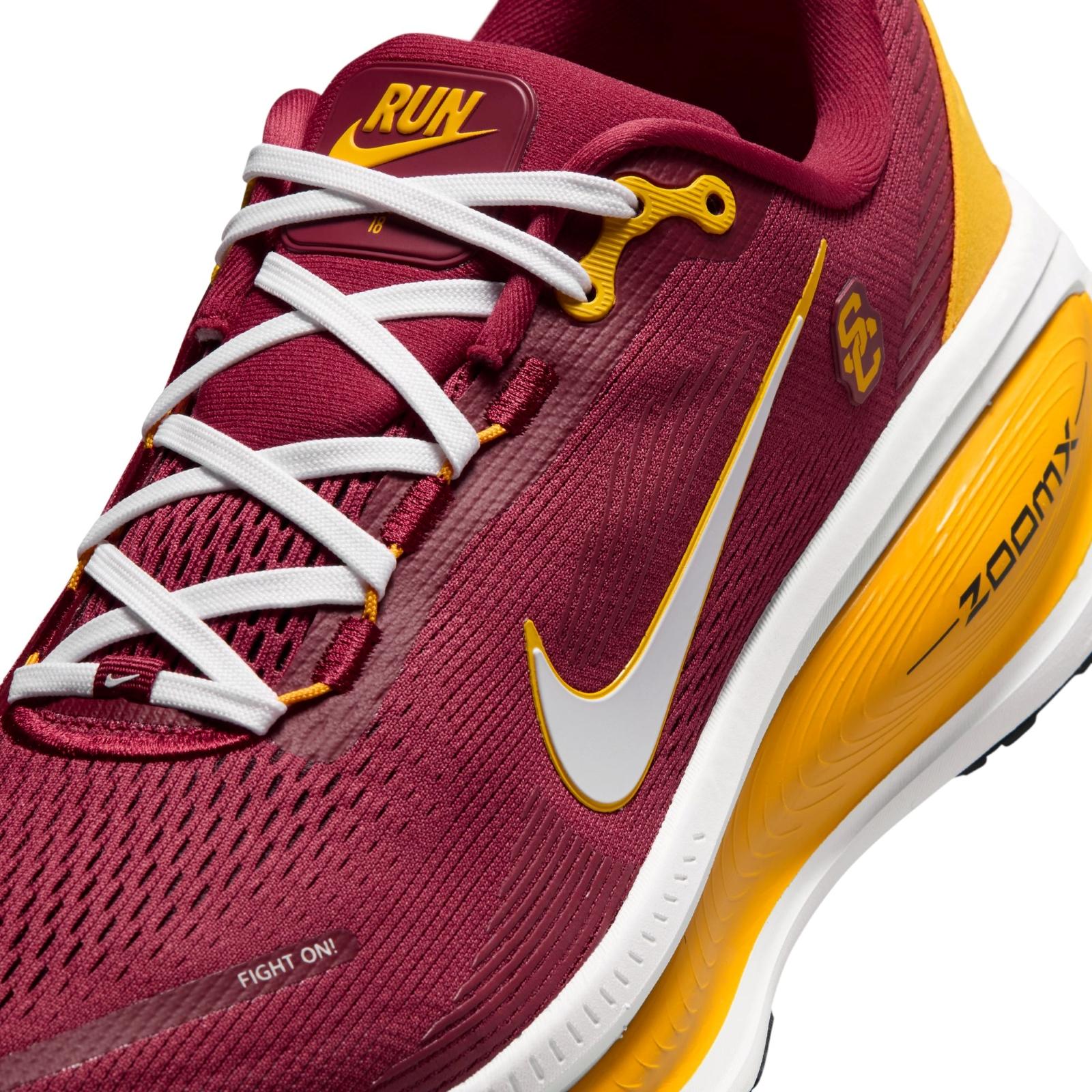 アメフト　Nike USC限定モデル　29cm USC Trojans Nike Unisex Cardinal Vomero 18 Shoes | USC Bookstores